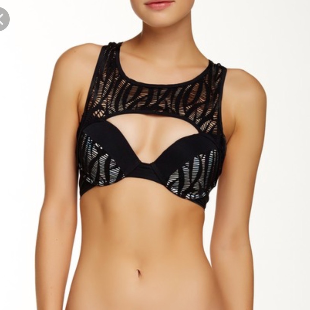 Beach Bunny Live Wire Top